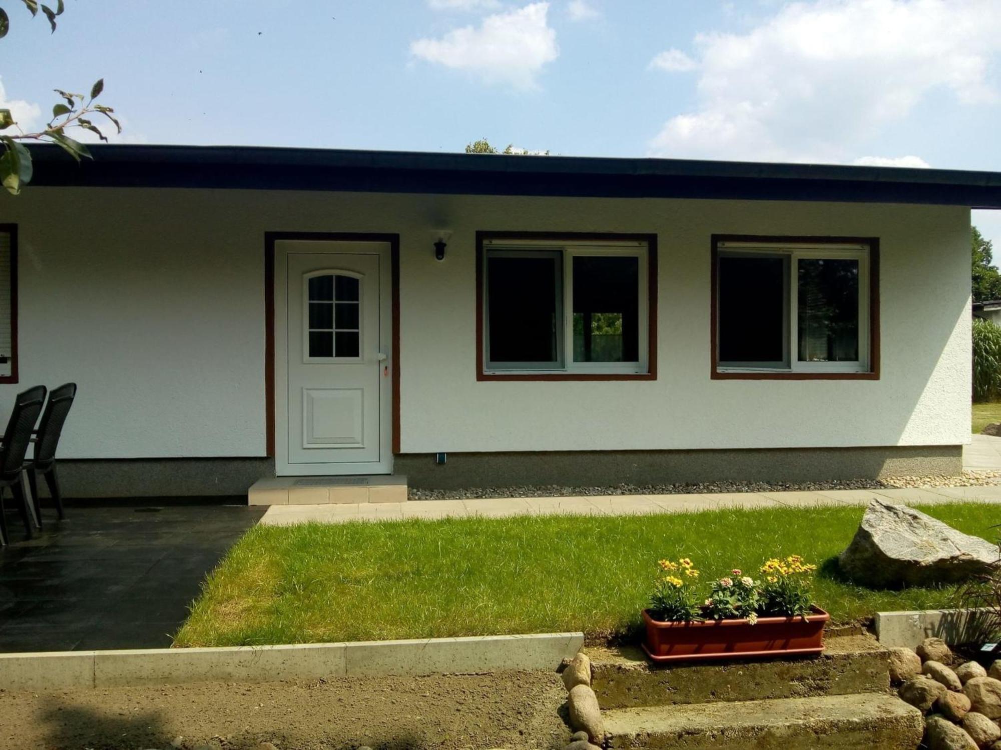 Behaglicher Bungalow Fuer Mensch Und Hund Barkhagen Exterior photo